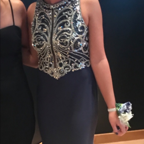 Prom dress - Picture 3 of 4